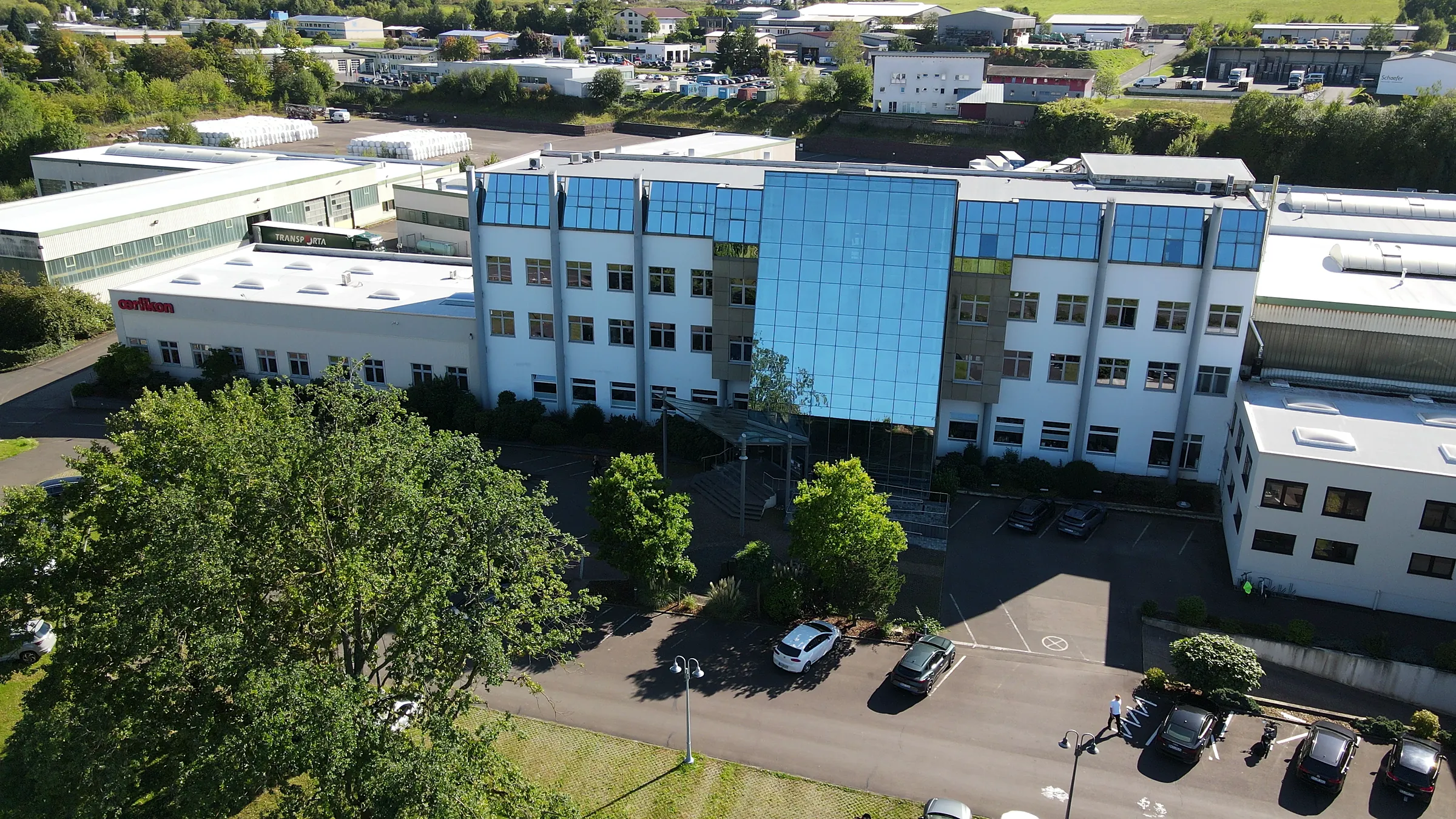 Bürogebäude von BOHR MEDIA in der Moselbahnstraße in Bernkastel-Kues aus der Luft
